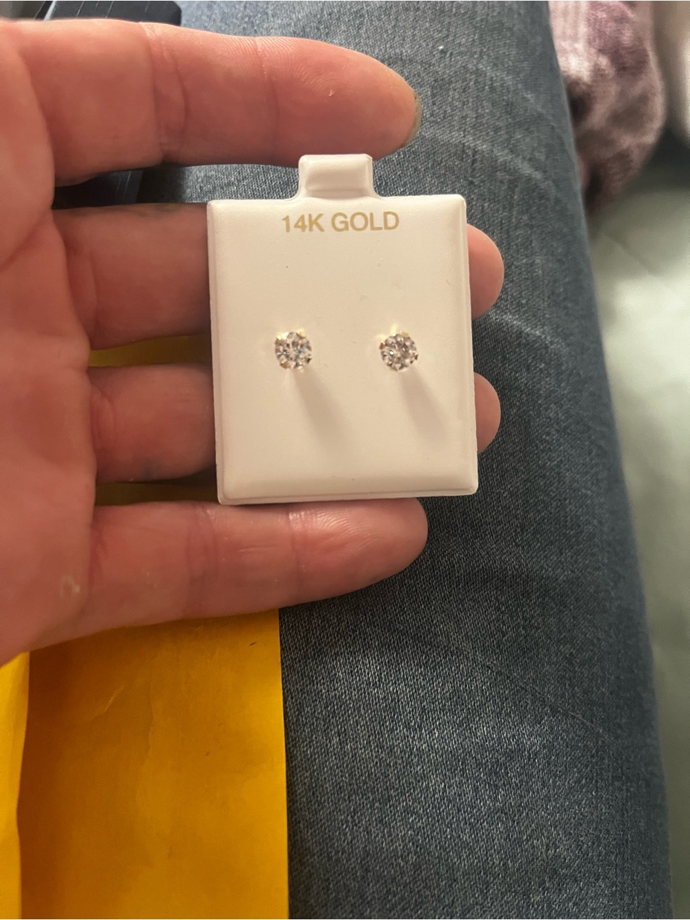 14K Gold Clear Stone Stud Earrings - 14K Gold
